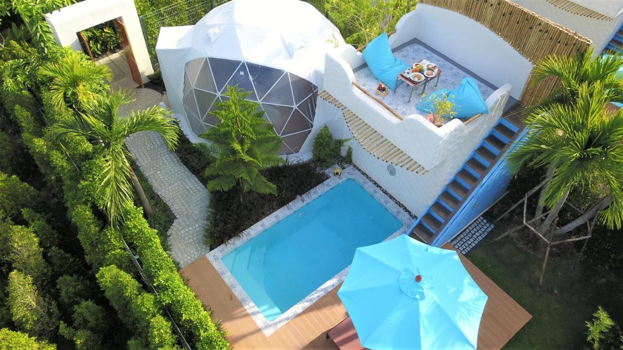 ル リゾート アンド ヴィラズ【SHA Extra+認定】 Rawai エクステリア 写真 A dome with a swimming pool